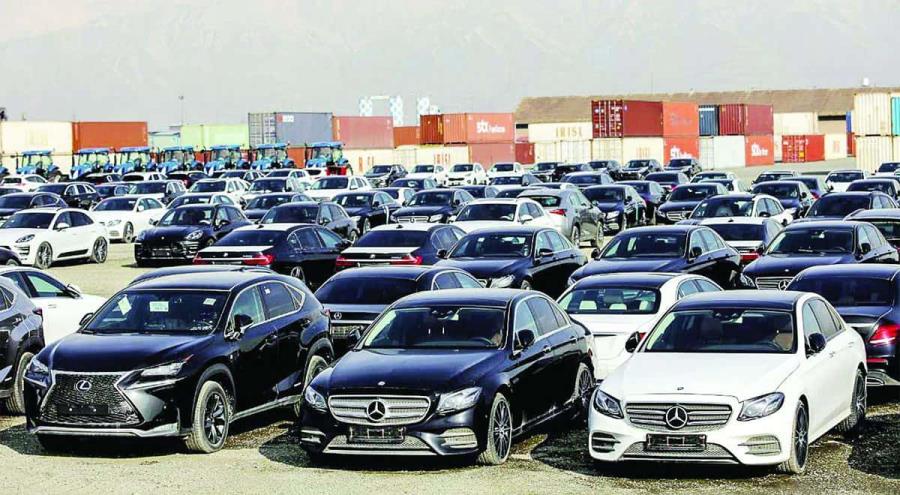 مجلس با بررسی فوری لایحه واردات خودروی سواری کارکرده موافقت کرد